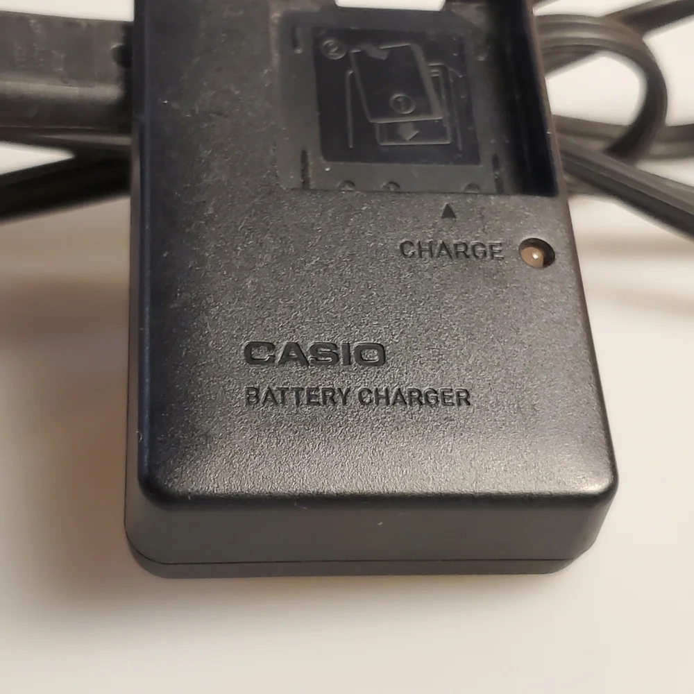 Casio Exilim Battery Charger BC-80L EUC